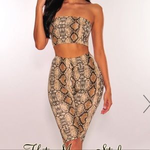 Gorgeous snake print set!